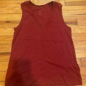 Deep red tank